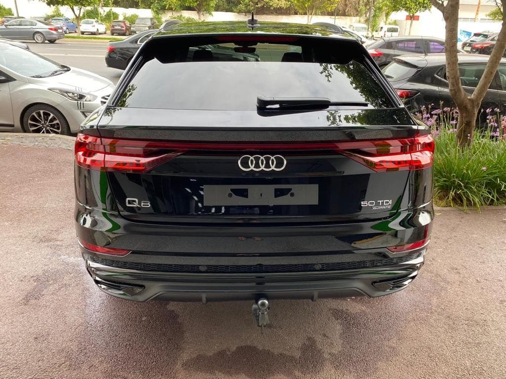 Audi Q8 S line 2021