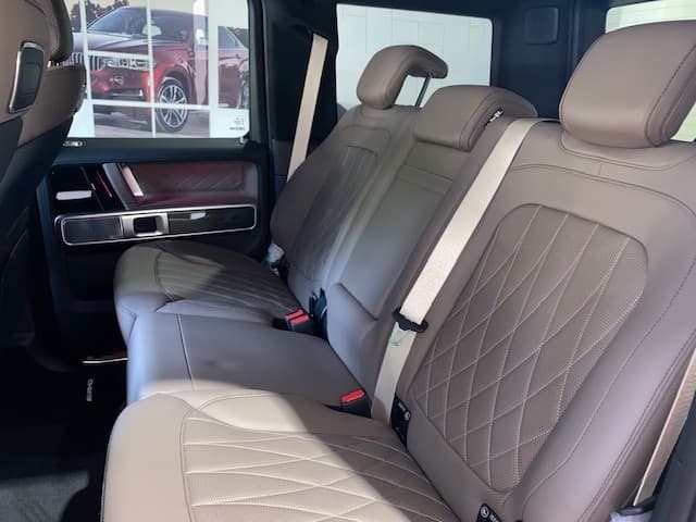 Mercedes-benz G400 2023