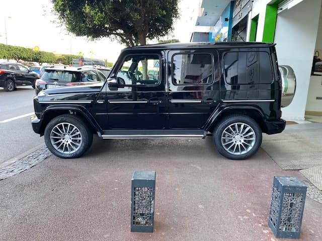 Mercedes-benz G400 2023