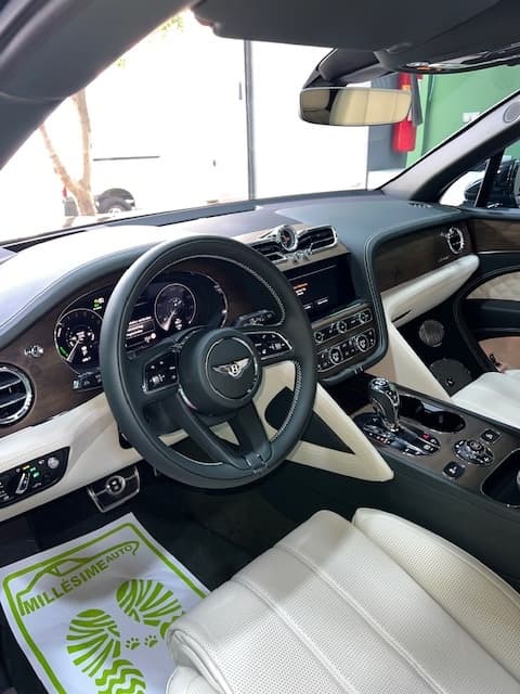 Bentley Bentayga 2024