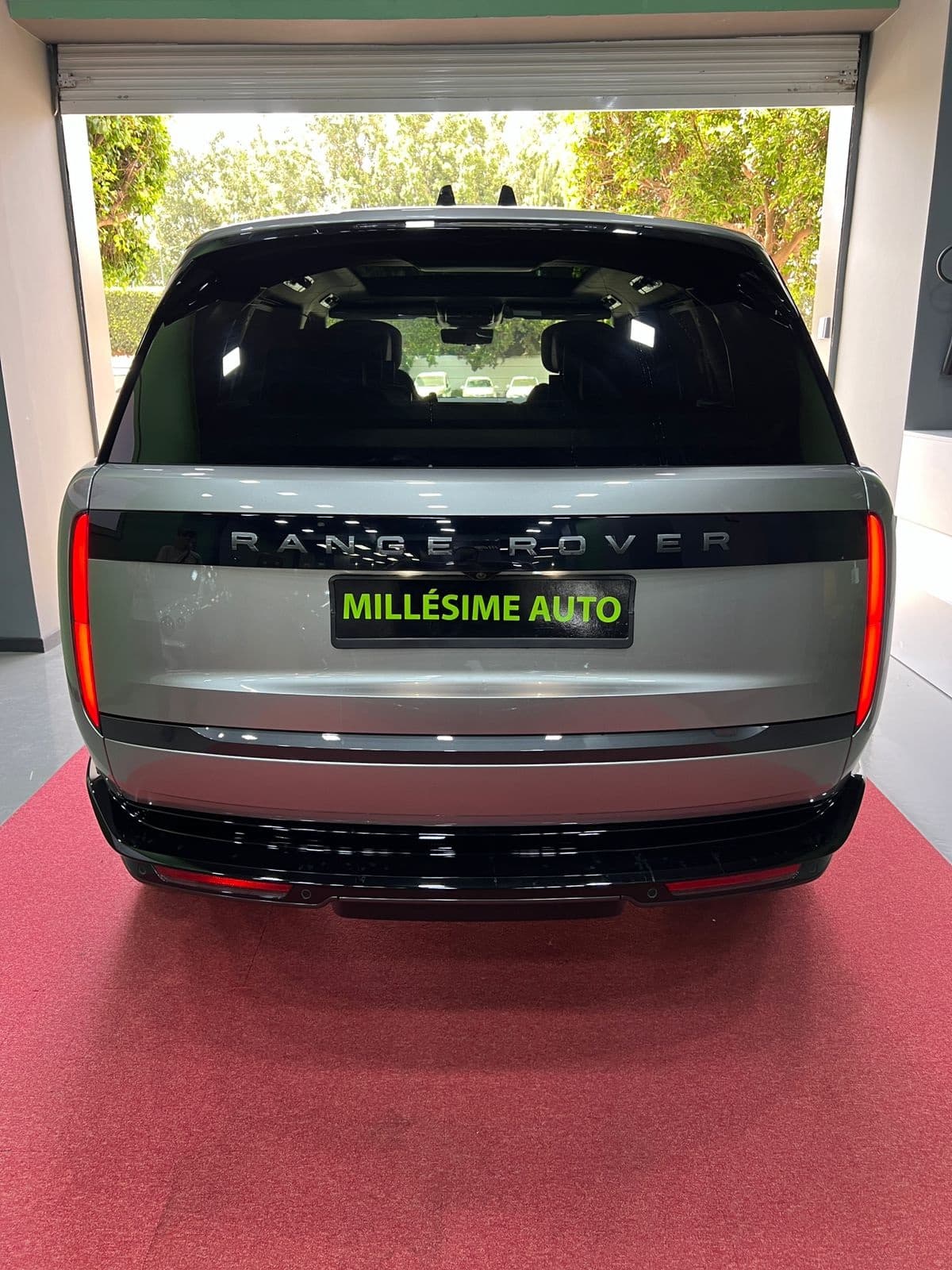 Land Rover vogue 2024