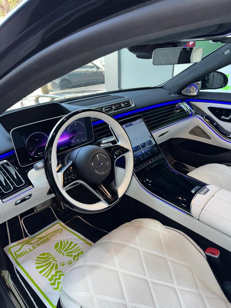 Mercedes-benz MAYBACH 2026